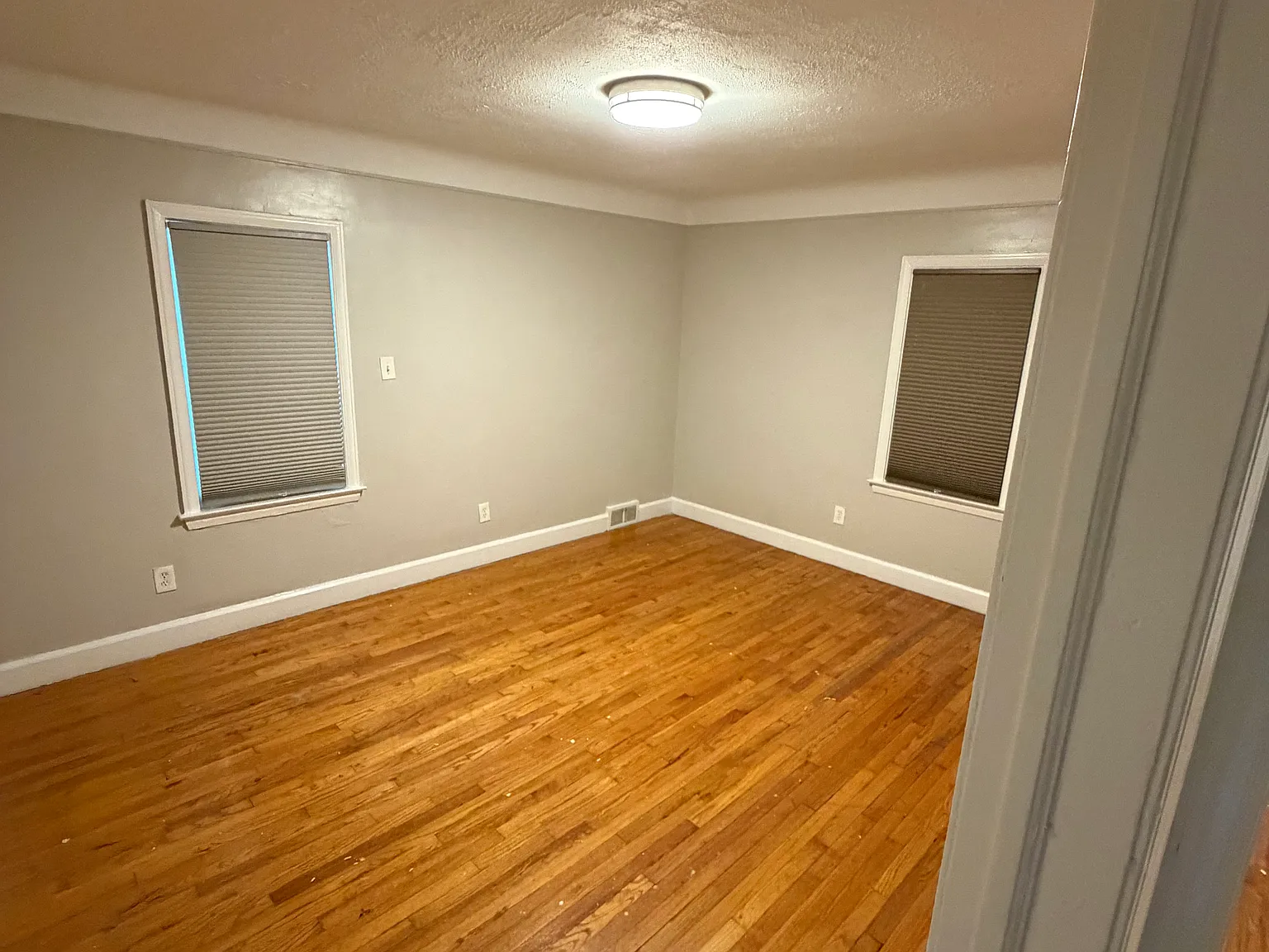 2 bed, 1084 sqft, $1,280 — Photo 3