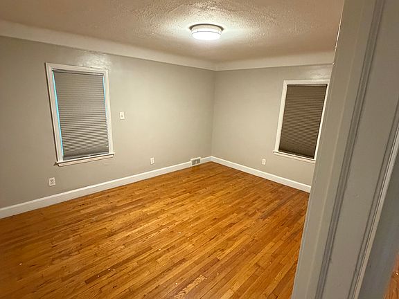 3rd image of 16503 Asbury Park