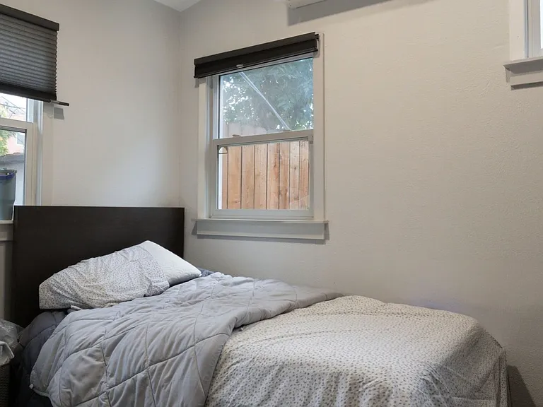 2816 Viola St — Photo 7