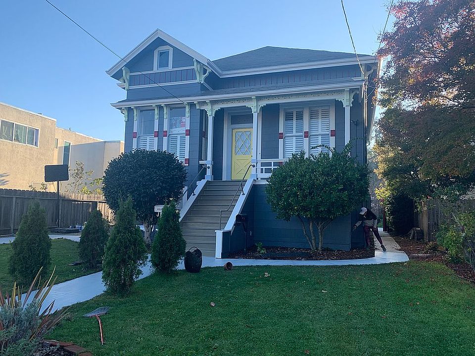2nd image of 2042 Pacific Ave