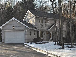 5th image of 19 Wagon Wheel Ln