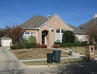 1st image of 905 Creekbend Dr