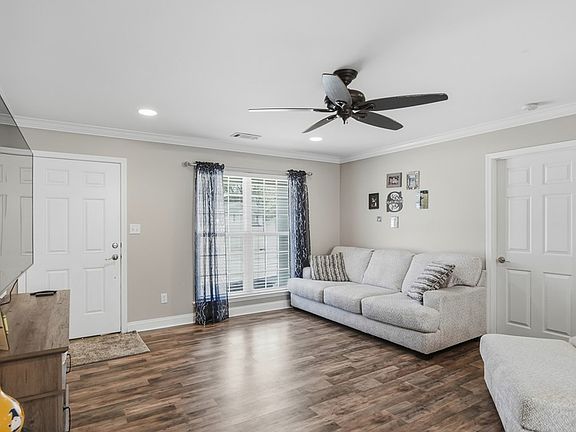 3rd image of 246 Firetower Rd