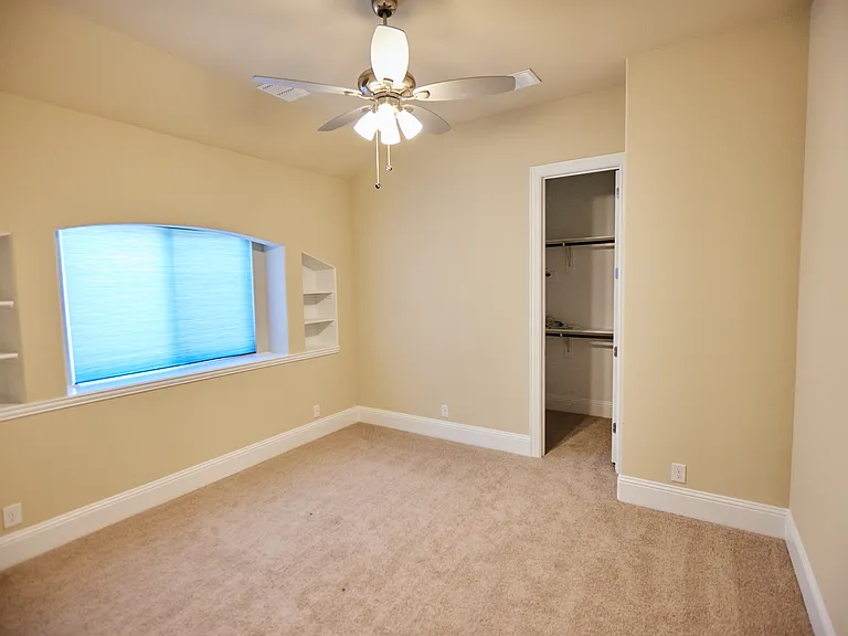 1460 Waterton Dr — Photo 16