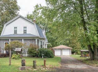694 Middleboro Ave, Taunton, MA 02780