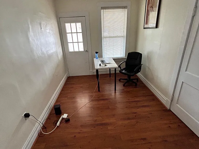 1129 S Kingshighway Blvd — Photo 10