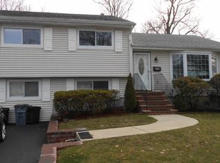 601 Washington Ave #B, Dumont, NJ 07628