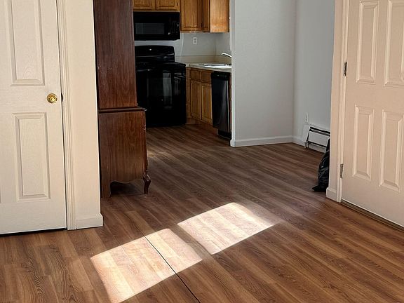 2nd image of 289 16th Avenue