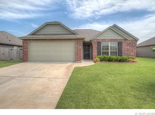 18310 E 42nd Pl, Tulsa, OK 74134