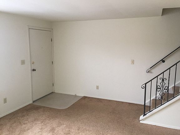 4th image of 8129 Mount Aetna St
