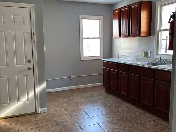 2nd image of 134 Seymour Ave