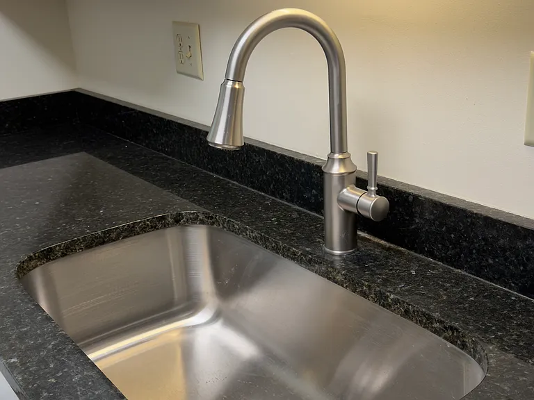 303 Green St #2 — Photo 37