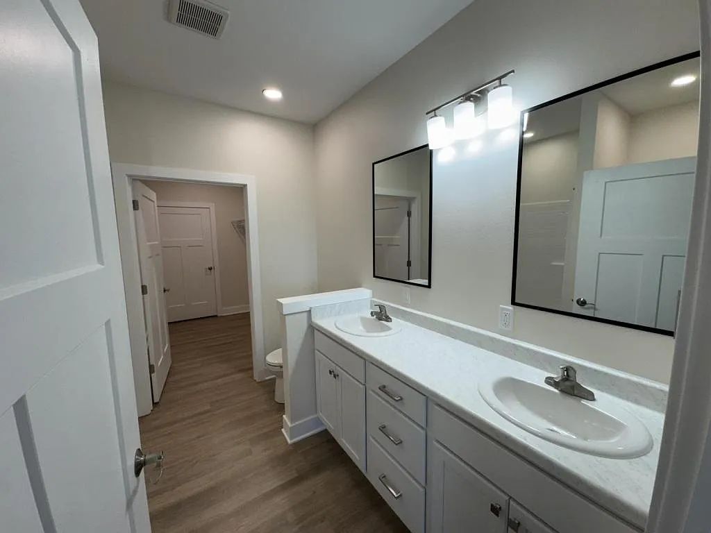 1106 Emerald Cove Drive, Clear Lake, IA 50428 — Photo 4