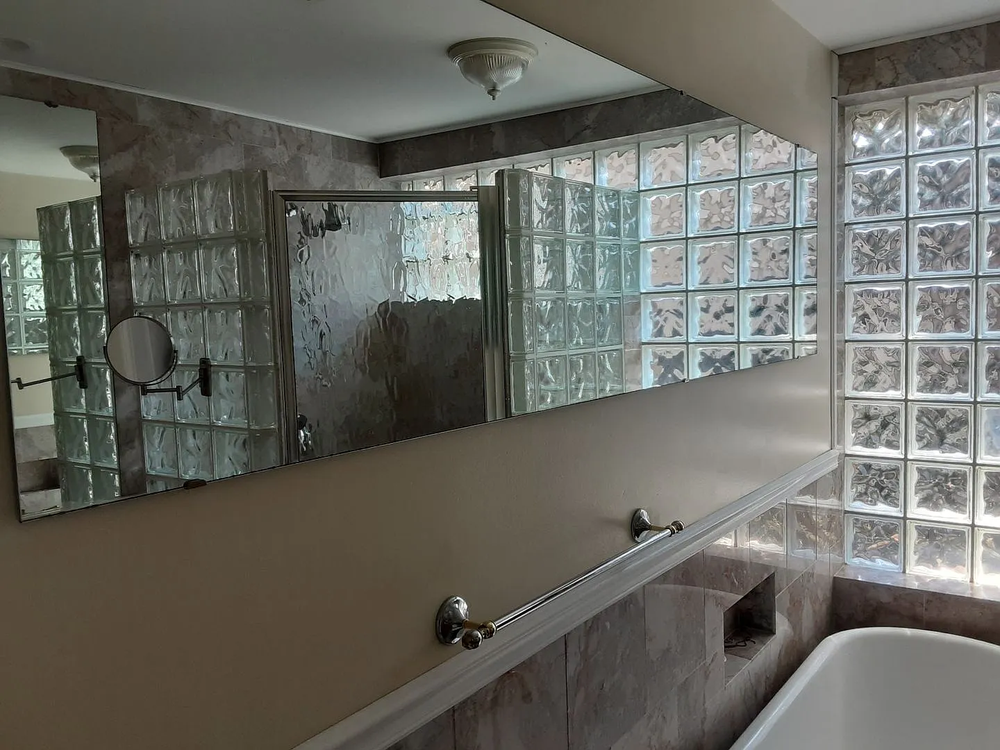 3 bedroom For Rent — Photo 4