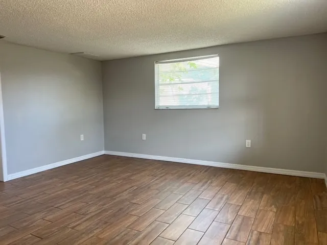 7835 Arbordale Dr — Photo 14
