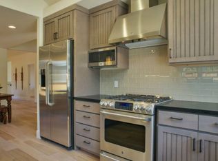 1016 Lincoln Ave, Pacific Grove, CA 93950