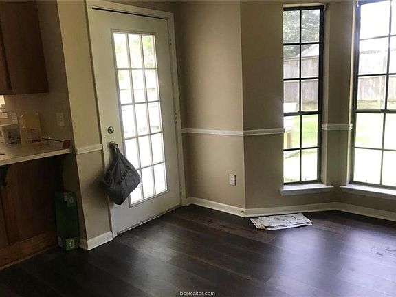 5th image of 2802 Manzano Ct