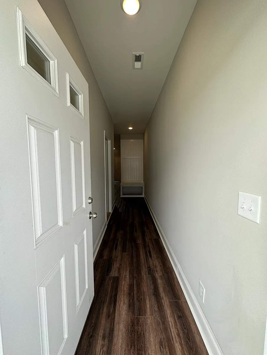 Photo 2 of 14 - 119 W Rossview Rd #2-J - Clarksville, TN Building Photo - 119 W Rossview Rd #2-J