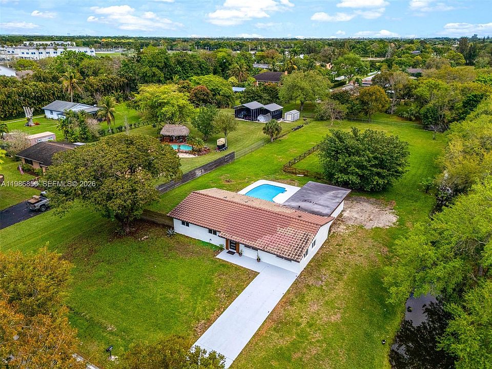 1st image of 4830 SW 188th Ave