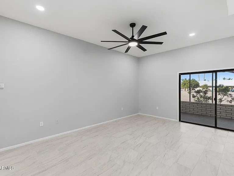 16817 N Meadow Park Dr — Photo 12