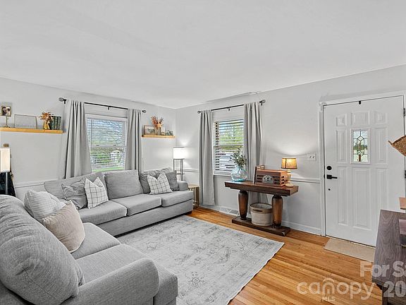 4th image of 4314 Oak Forest Dr