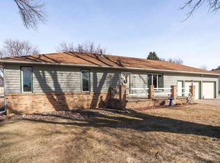 559 Southview Dr, Le Mars, IA 51031