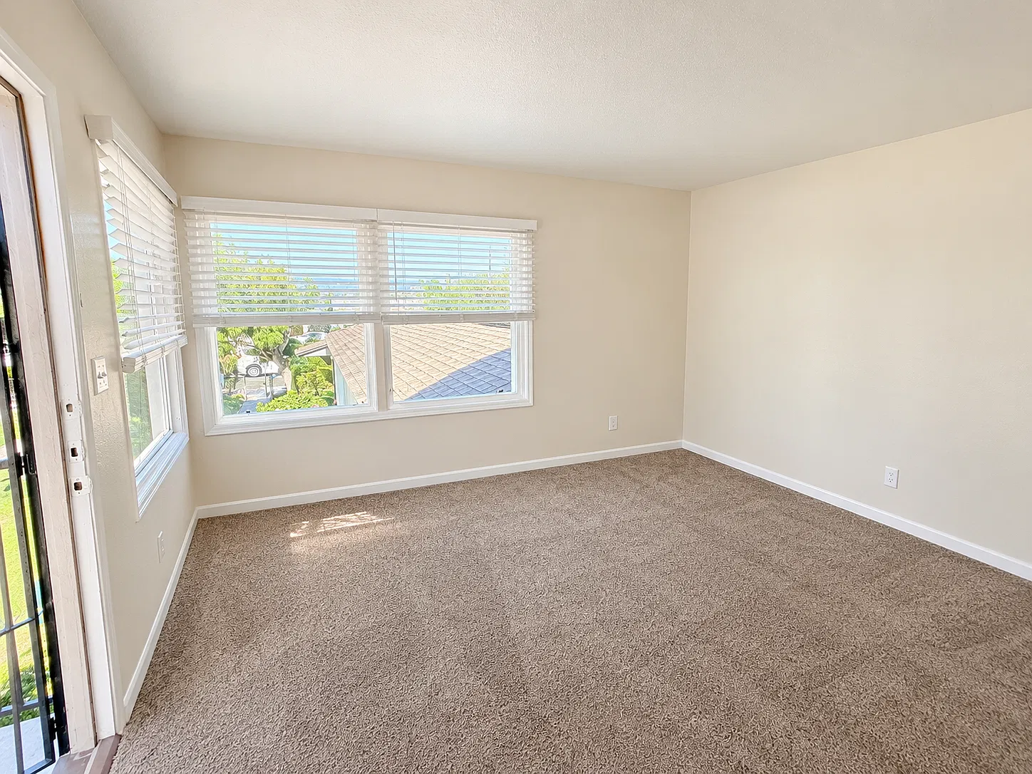 2 bed, 780 sqft, $2,750 — Photo 2