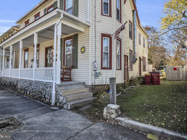 319 Chestnut St, Mount Holly Springs, PA 17065