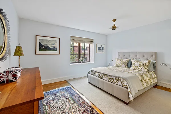 Sold by Compass | media 4