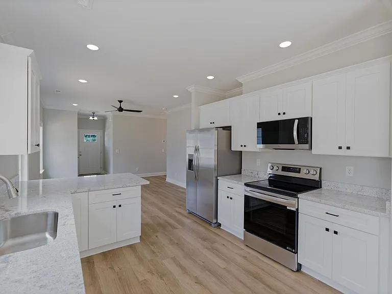 415 Minnis Rd — Photo 1