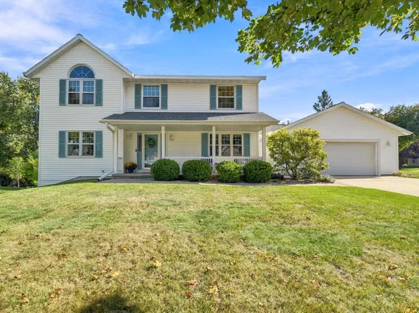 1110 N Mycena Cir, Green Bay, WI 54313