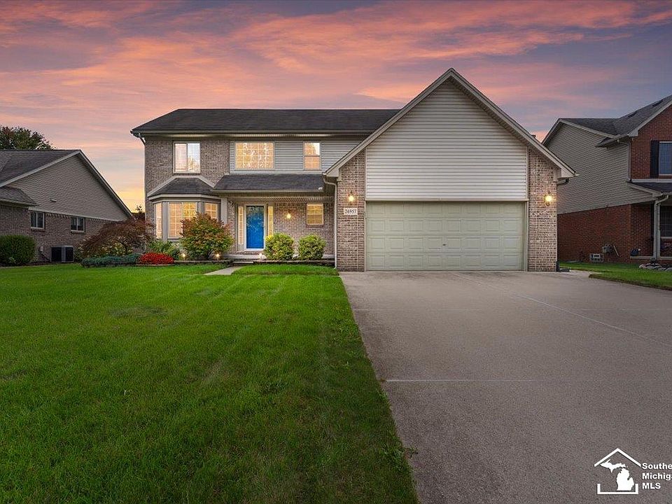 1st image of 26957 Blue Heron Dr