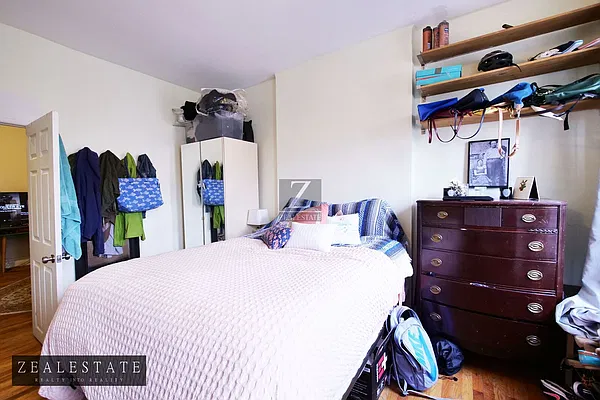 Rented by ZealEstate Group Inc | media 16