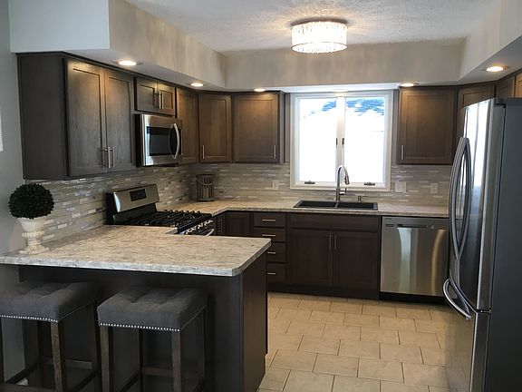 All new kitchen w ss appl