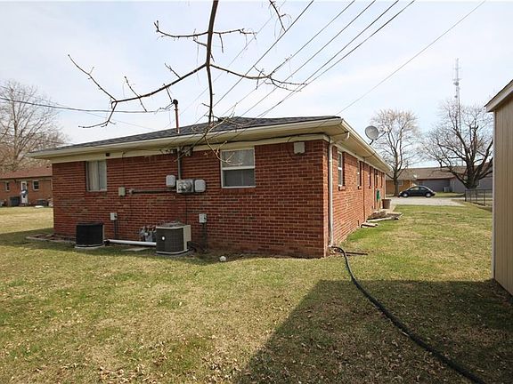 3rd image of 610 Hanley St #612
