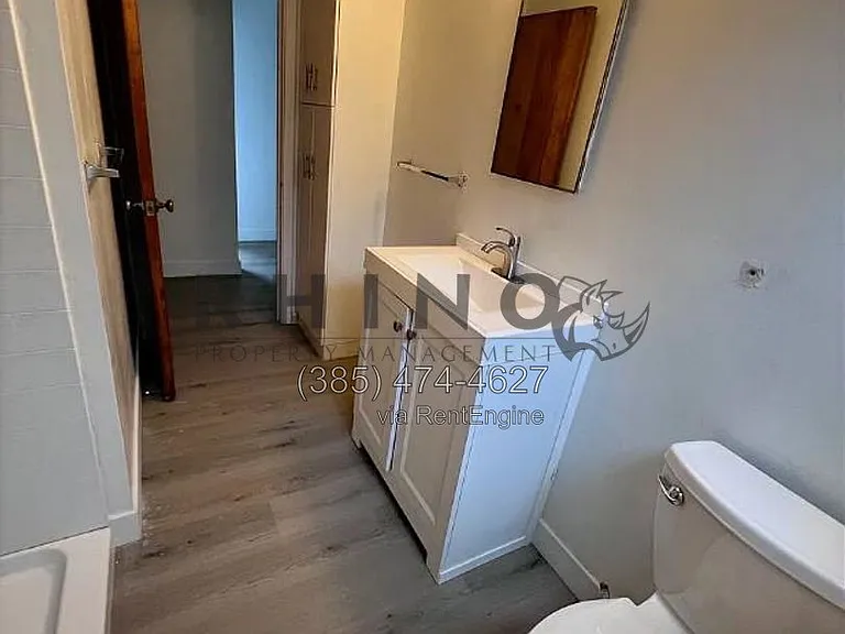 615 E Grand St #1 — Photo 9