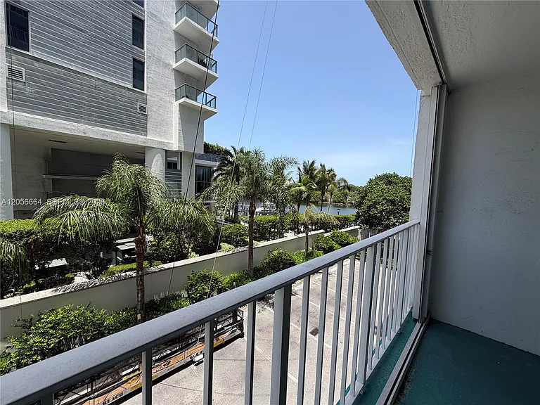 1170 N Federal Hwy #307 — Photo 15