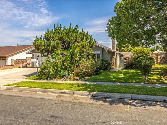 3rd image of 22390 Flamingo St