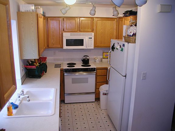 4th image of 12315 NE 97th St APT C