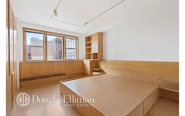 Rented by Douglas Elliman | media 4