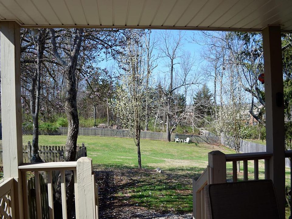 1st image of 11513 Foxford Dr