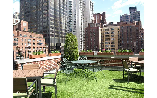 Rented by Douglas Elliman | media 21