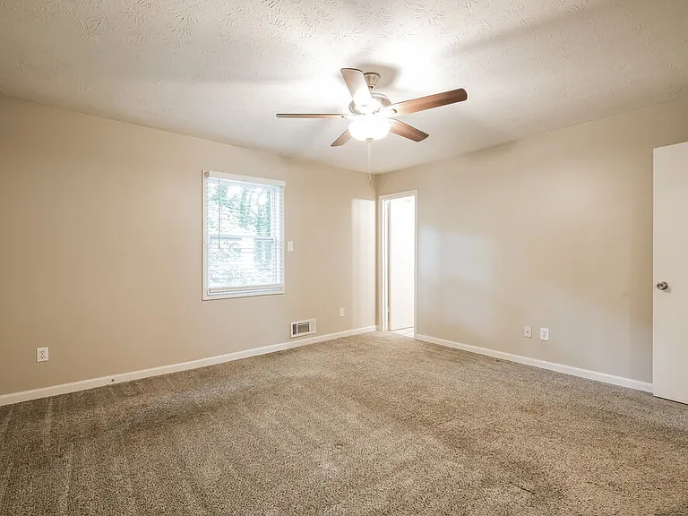 1695 Lawrenceville Suwanee Rd — Photo 12