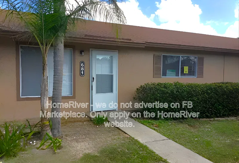 681 W Rosewood Ln