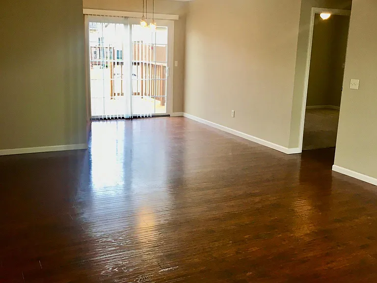 395 Arbor Cir — Photo 2