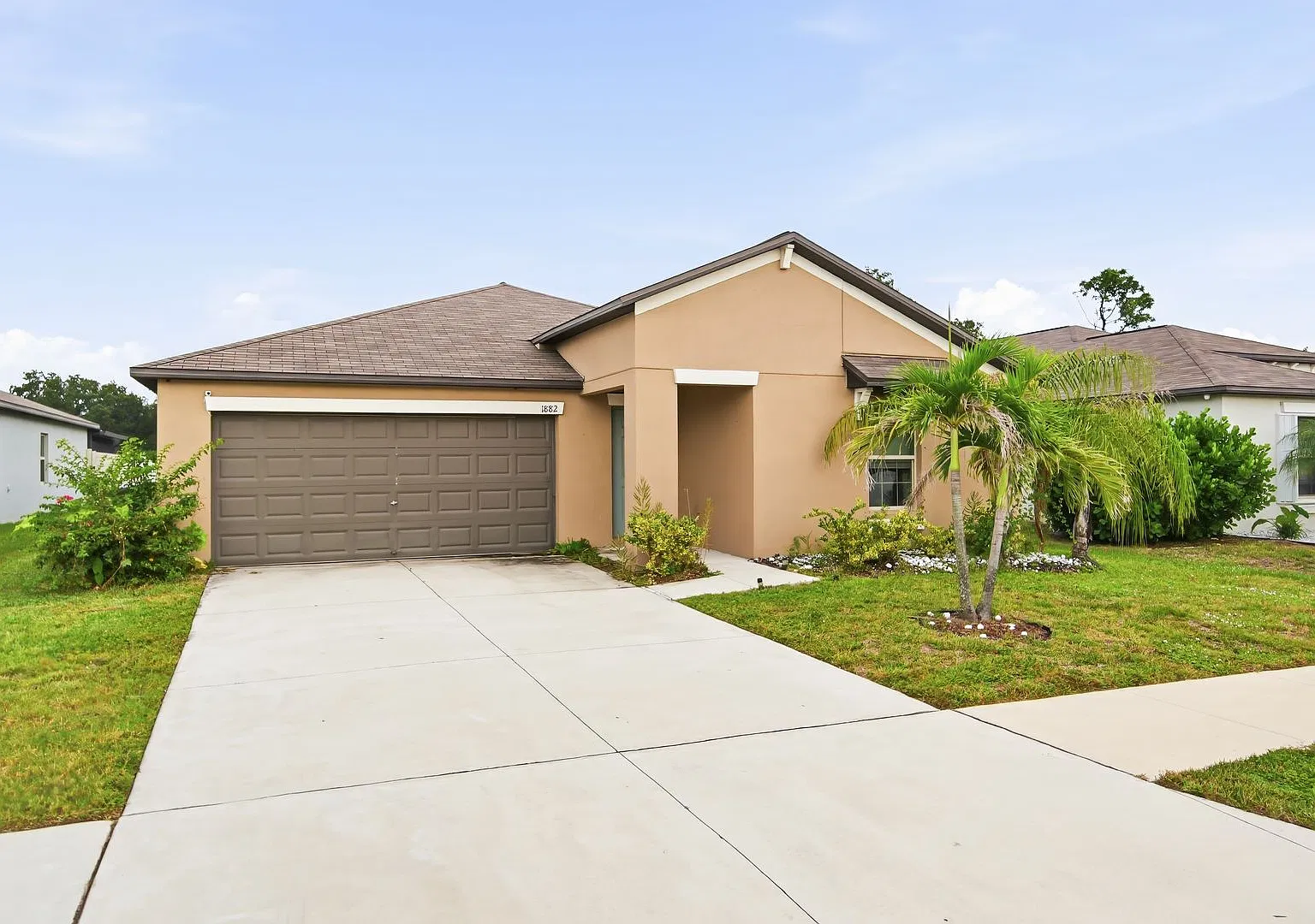 Spacious 3-Bedroom, 2-Bath Home with Community Pool and Lawn Care Included! — Photo 3