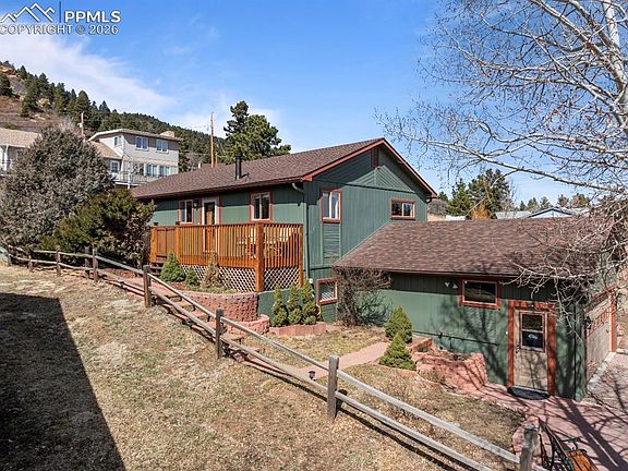 2nd image of 320 Columbine Rd