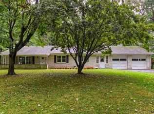 3055 Sunnyside Ln, Spring Grove, PA 17362