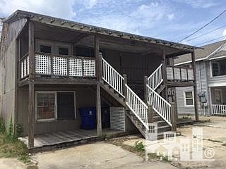 4th image of 711 Carolina Beach Avenue N