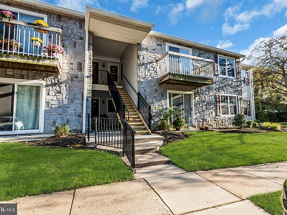 3rd image of 28 Azalea Ct